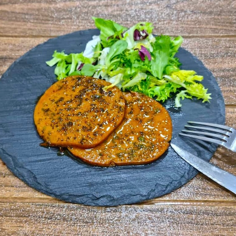 SEITAN CON SALSA CHIMICHURRI